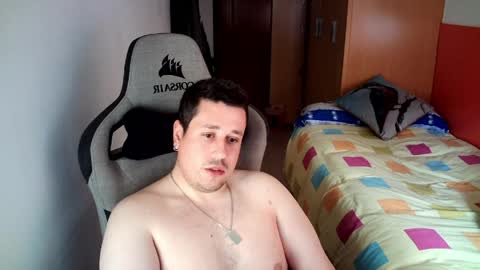 Snapshot of sergio95n chatting on April 2026 04:01:02 PM Pollos online show from April 2026 04:01:02 PM