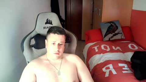 Snapshot of sergio95n chatting on April 2026 03:47:02 PM Pollos online show from April 2026 03:47:02 PM