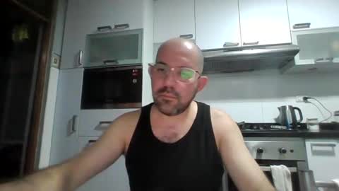 Snapshot of sergioruzafa80 chatting on February 2025 06:08:02 AM Sergio Russafa online show from February 2025 06:08:02 AM