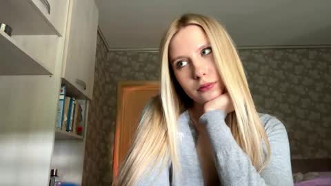 Sofia online show from May 2026 07:05:02 AM
