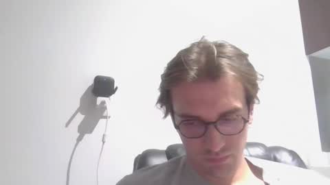 Snapshot of servandomier chatting on May 2026 01:12:02 AM mier online show from May 2026 01:12:02 AM