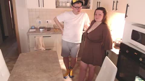 Snapshot of sex_space chatting on April 2026 02:11:02 PM Roxy Kate Mary Alex Arnold online show from April 2026 02:11:02 PM
