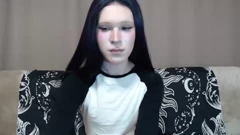 Snapshot of sexpired_princess chatting on June 2026 08:05:02 AM Nextdoor Princess online show from June 2026 08:05:02 AM