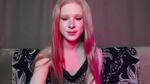 Snapshot of sexpired_princess chatting on July 2026 07:15:02 AM Nextdoor Princess online show from July 2026 07:15:02 AM