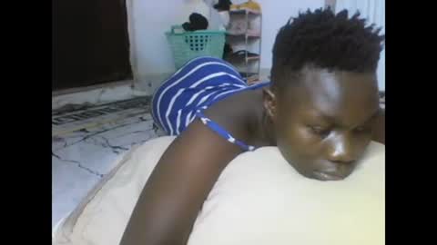 sexqueen02 online show from February 2025 11:09:02 PM