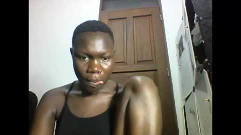 sexqueen02 online show from October 2025 05:52:01 PM