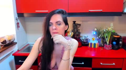 sexqueen1111 online show from February 2025 10:00:01 PM