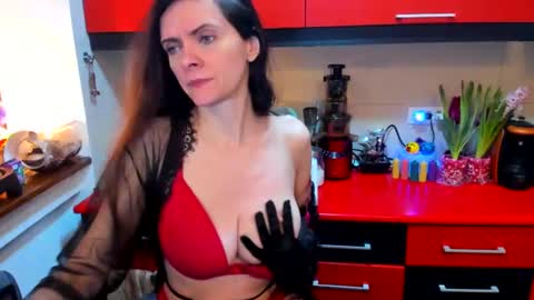 sexqueen1111 online show from February 2025 10:31:01 PM