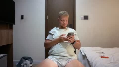Snapshot of sexual_sbotage chatting on June 2026 02:41:02 PM Max Leman online show from June 2026 02:41:02 PM