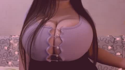 Julia online show from February 2025 05:47:02 AM