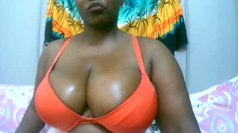 sexxi_ebony online show from January 2026 06:35:02 PM