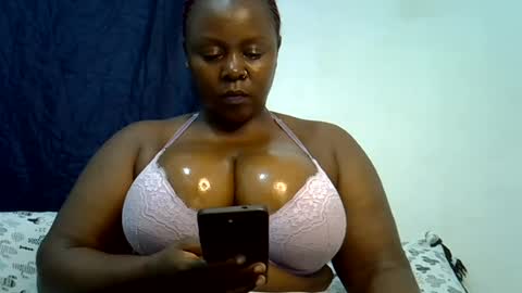 Snapshot of sexxi_ebony chatting on July 2026 09:33:01 AM sexxi_ebony online show from July 2026 09:33:01 AM
