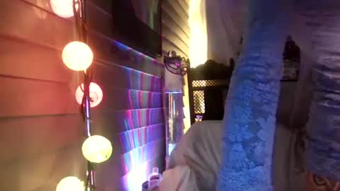 Leeah CloudZzz online show from September 2025 12:10:01 PM