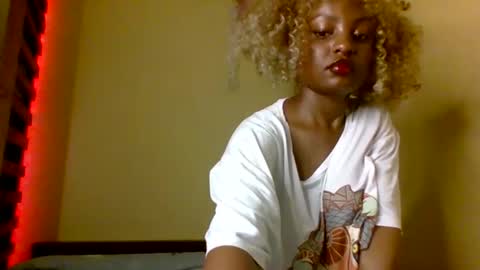 sexxy_daisyy online show from November 2025 05:12:01 PM