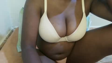 Snapshot of sexxy_maya1 chatting on April 2026 06:21:02 PM sexxy_maya1 online show from April 2026 06:21:02 PM