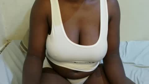 Snapshot of sexxy_maya1 chatting on May 2026 12:13:01 PM sexxy_maya1 online show from May 2026 12:13:01 PM