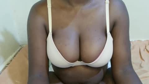 Snapshot of sexxy_maya1 chatting on May 2026 07:08:01 PM sexxy_maya1 online show from May 2026 07:08:01 PM