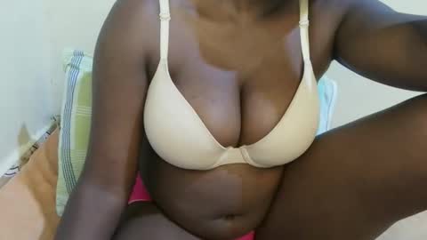 Snapshot of sexxy_maya1 chatting on May 2026 07:52:02 PM sexxy_maya1 online show from May 2026 07:52:02 PM