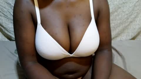Snapshot of sexxy_maya1 chatting on June 2026 06:39:01 PM sexxy_maya1 online show from June 2026 06:39:01 PM