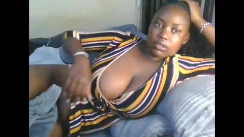 Snapshot of sexxy_mish chatting on April 2026 03:55:01 AM sexxy_mish online show from April 2026 03:55:01 AM