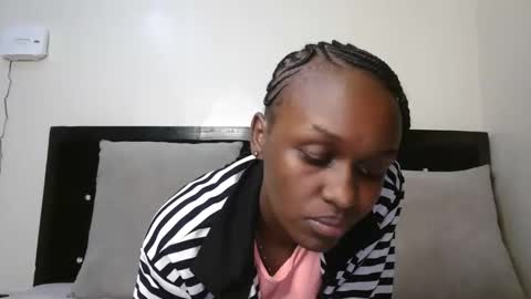 Snapshot of sexxymaya25 chatting on October 2025 05:12:01 PM maya online show from October 2025 05:12:01 PM