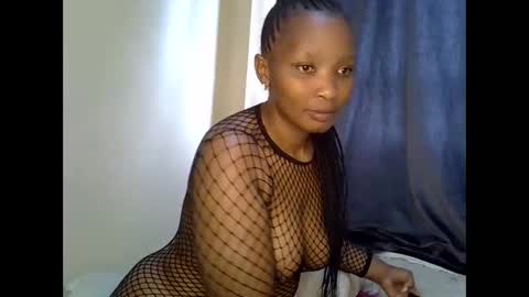 Snapshot of sexxyqueens chatting on September 2025 09:34:01 AM Sexxyqueens online show from September 2025 09:34:01 AM