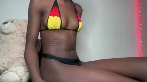 Snapshot of sexy_aluna chatting on October 2025 11:05:01 PM sexy_aluna online show from October 2025 11:05:01 PM