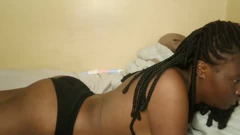 Snapshot of sexy_banice chatting on April 2026 02:05:01 PM sexy_banice online show from April 2026 02:05:01 PM