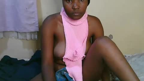 Snapshot of sexy_banice chatting on June 2026 02:14:02 AM sexy_banice online show from June 2026 02:14:02 AM