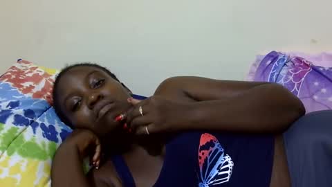 Snapshot of sexy_butt1 chatting on February 2025 12:19:02 AM sexy butt1 online show from February 2025 12:19:02 AM