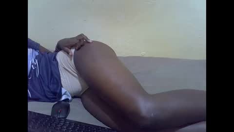 sexy_claude96 online show from December 2025 01:14:02 AM