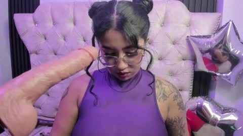 Snapshot of sexy_cristall chatting on April 2026 07:38:02 PM C R I S T A L online show from April 2026 07:38:02 PM