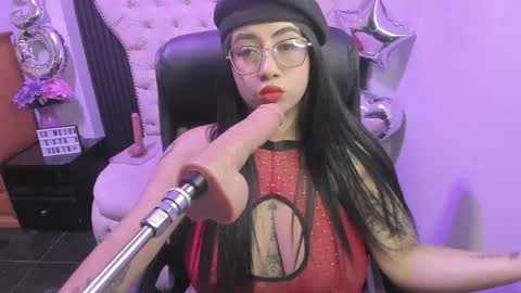 Snapshot of sexy_cristall chatting on May 2026 08:38:02 PM C R I S T A L online show from May 2026 08:38:02 PM