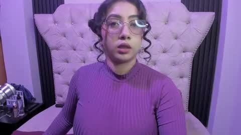 Snapshot of sexy_cristall chatting on June 2026 07:04:02 PM C R I S T A L online show from June 2026 07:04:02 PM