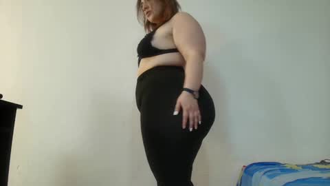 Snapshot of sexy_curvi chatting on December 2024 11:09:02 PM karla instagram online show from December 2024 11:09:02 PM