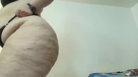 Snapshot of sexy_curvi chatting on December 2024 04:46:02 PM karla instagram online show from December 2024 04:46:02 PM