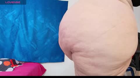 Snapshot of sexy_curvi chatting on December 2025 04:11:01 PM karla instagram online show from December 2025 04:11:01 PM