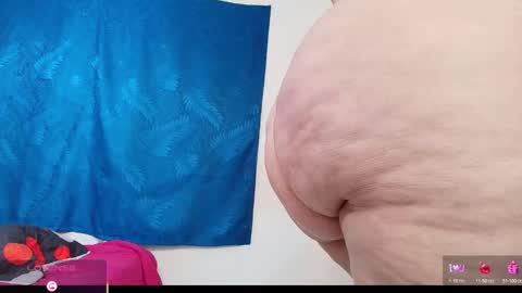 Snapshot of sexy_curvi chatting on January 2026 04:33:02 PM karla instagram online show from January 2026 04:33:02 PM