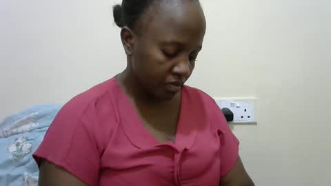 Snapshot of sexy_dee1 chatting on June 2026 05:43:02 AM Sweet Dee online show from June 2026 05:43:02 AM