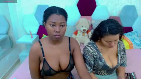 sexy_duo_girl online show from June 2026 03:30:02 AM