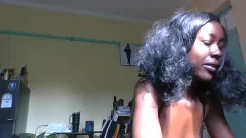Snapshot of sexy_ebony_princess chatting on October 2025 01:19:01 PM Trina online show from October 2025 01:19:01 PM