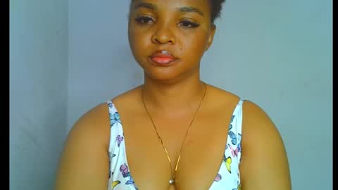 Clara online show from September 2025 10:34:02 PM