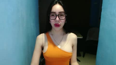 sexy_emily92 online show from January 2026 12:43:01 PM