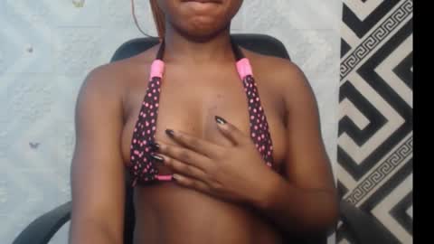 Snapshot of sexy_floral chatting on September 2025 09:42:02 PM Angela online show from September 2025 09:42:02 PM