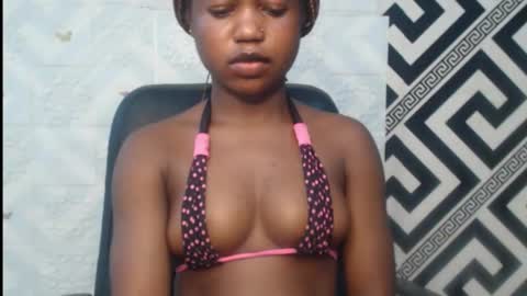 Snapshot of sexy_floral chatting on October 2025 06:47:02 PM Angela online show from October 2025 06:47:02 PM