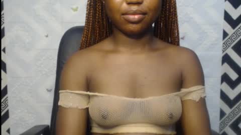 Snapshot of sexy_floral chatting on October 2025 10:29:02 PM Angela online show from October 2025 10:29:02 PM