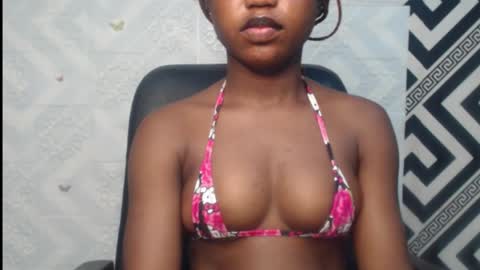 Snapshot of sexy_floral chatting on October 2025 10:46:02 AM Angela online show from October 2025 10:46:02 AM