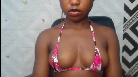 Snapshot of sexy_floral chatting on October 2025 10:52:01 PM Angela online show from October 2025 10:52:01 PM