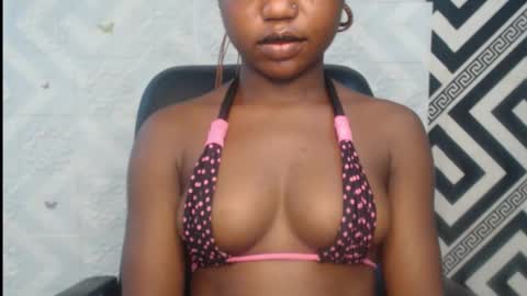 Snapshot of sexy_floral chatting on October 2025 09:56:01 PM Angela online show from October 2025 09:56:01 PM