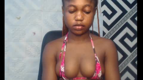 Snapshot of sexy_floral chatting on October 2025 02:37:01 PM Angela online show from October 2025 02:37:01 PM